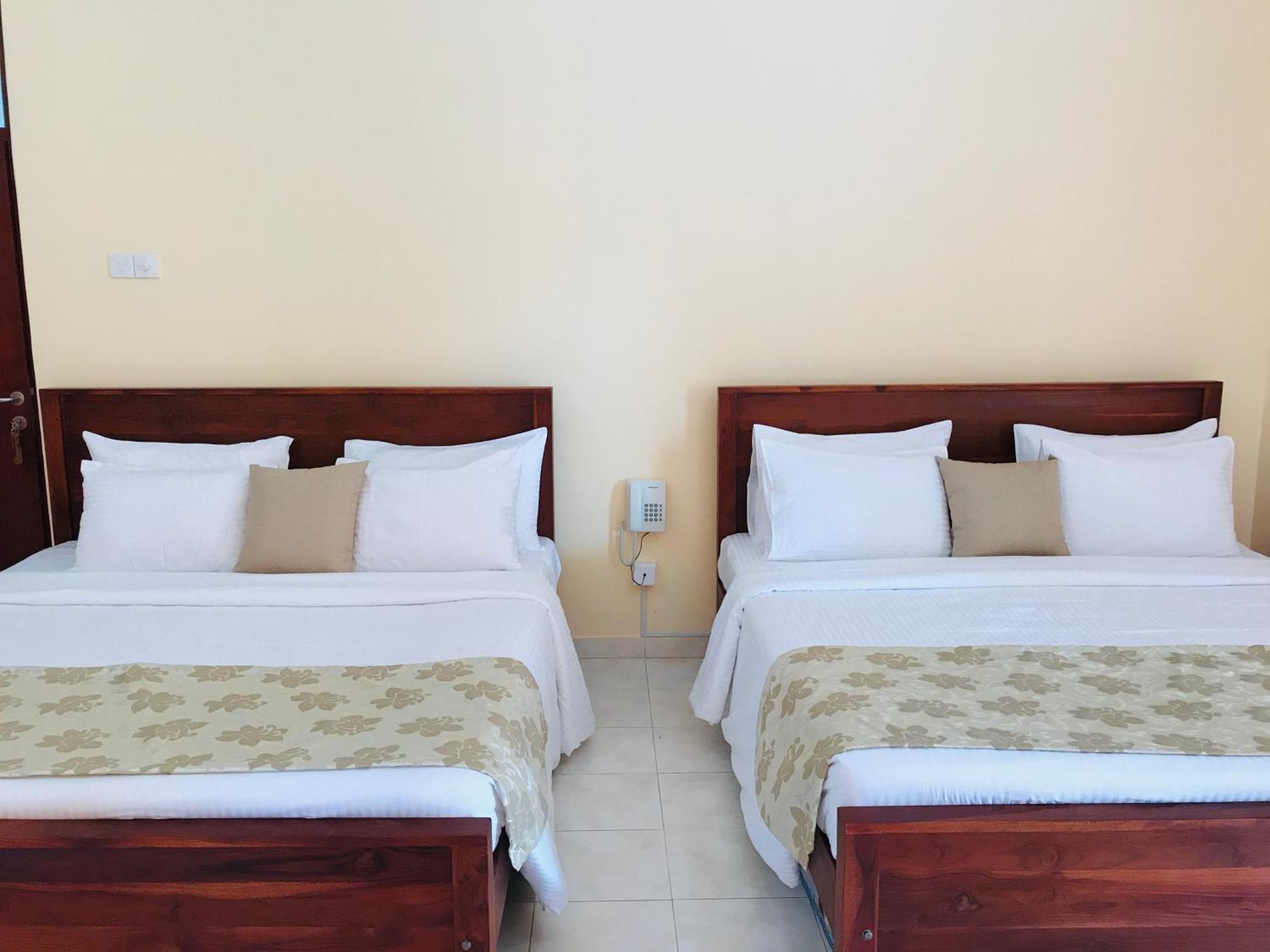 Siluni'S Villa Anuradhapura Habitación foto