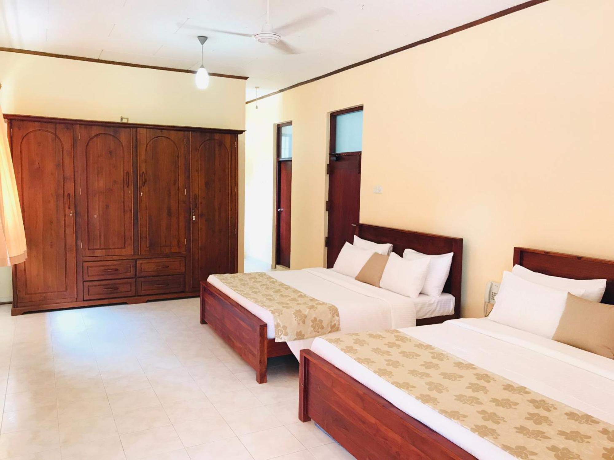 Siluni'S Villa Anuradhapura Habitación foto