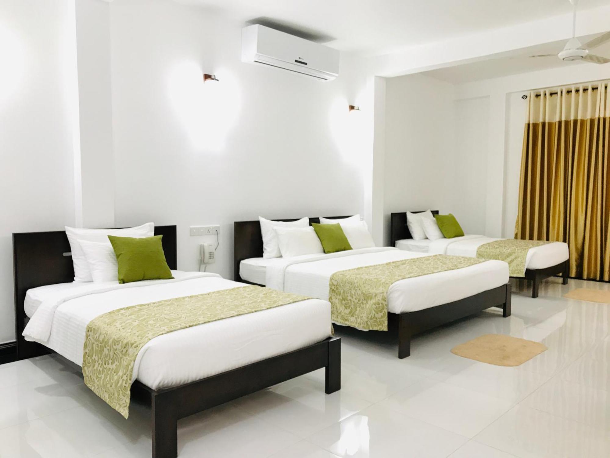 Siluni'S Villa Anuradhapura Habitación foto